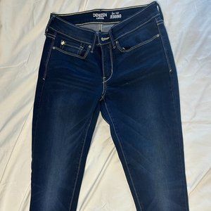 Levis: Denizen Low-Rise jeggings